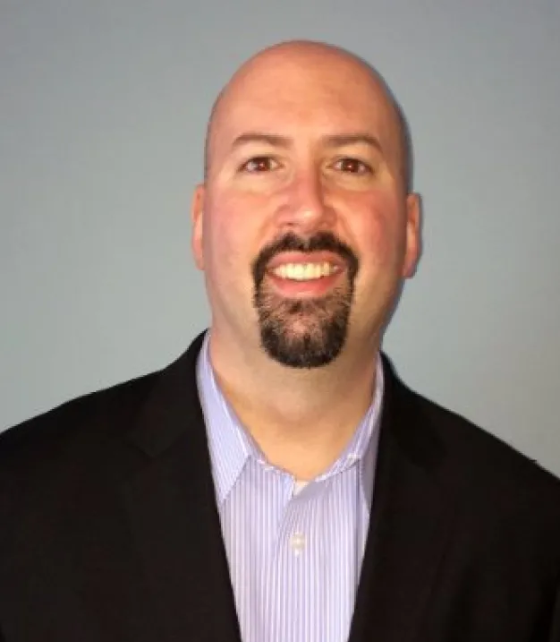 Headshot of Chris Robinson