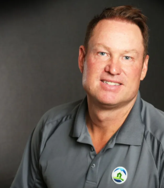 Headshot of Chris Spears