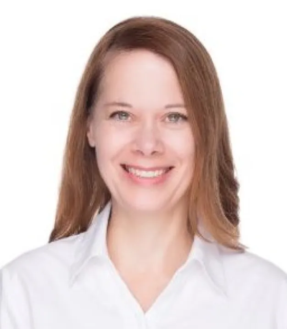 Headshot of Holly Myers